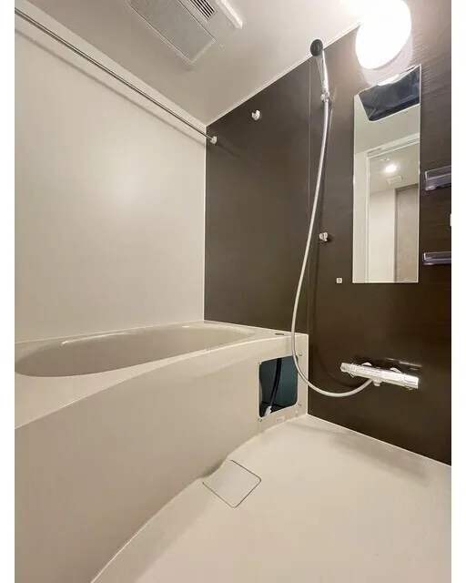 Well Square Yawata-Yama - Interior - ["Plumbing fixture", "Flooring", "Bathroom"]