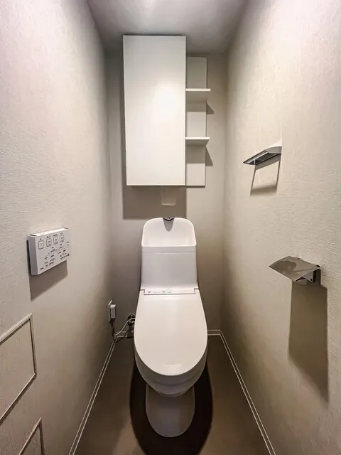 Brookside Residence Kiba - Interior - ["Toilet seat", "Toilet", "Plumbing fixture"]