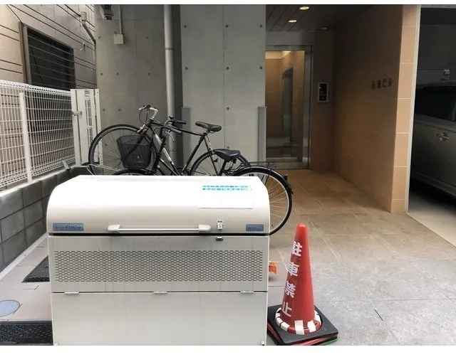 Hiroshin Building - Exterior - ["Technology", "Machine"]