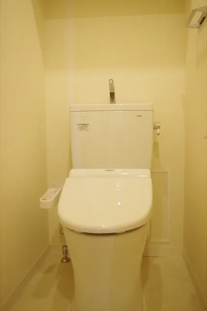 Stylio Shinagawa Nakanobu - Interior - ["Brown", "Toilet seat", "Toilet"]
