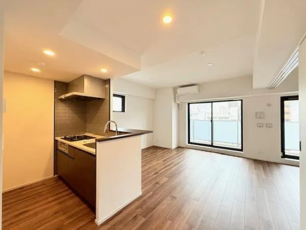 Duo Flatz Kasai - Interior - ["Apartment", "Condominium", "Wood flooring"]