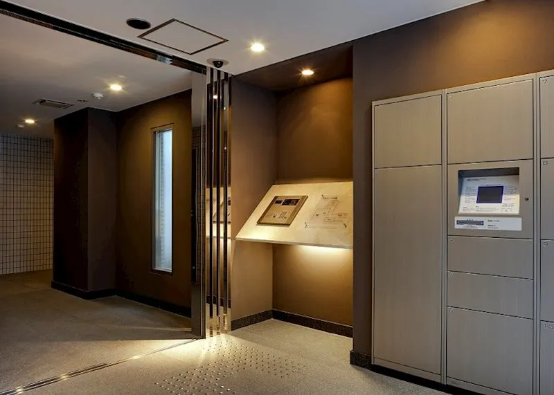 Residia Omori II - Exterior - Building entrance / Parcel lockers / Autolock