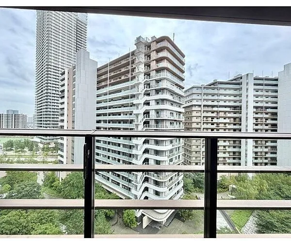 HARUMI FLAG SUN VILLAGE C Building - Other - ["Apartment", "Condominium", "High-rise building"]