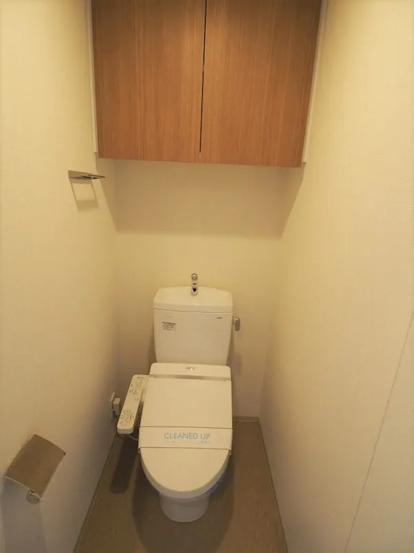 RESIDIA Ogikubo III - Interior - ["Building", "Toilet seat", "Toilet"]