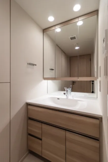 Park Homes Higashinakano - Interior - ["Mirror", "Bathroom cabinet", "Tap"]