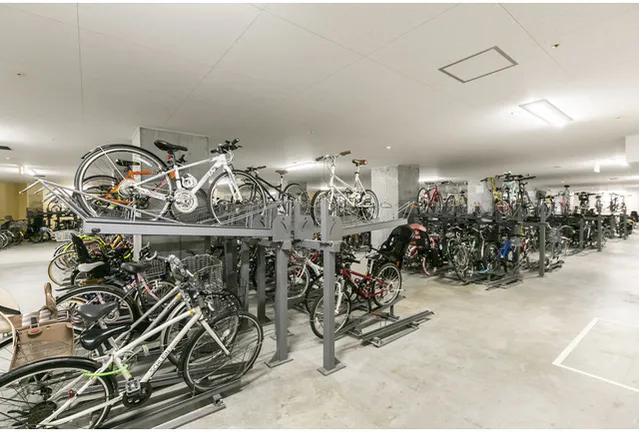 Toyosu Ciel Tower - Other - ["Ceiling", "Bicycle frame", "Bicycle"]