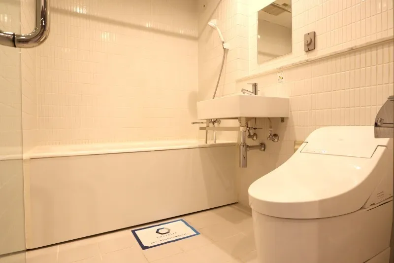 Castalia Azabujuban Shichimensaka - Interior - ["Bathroom", "Flooring", "Plumbing fixture"]