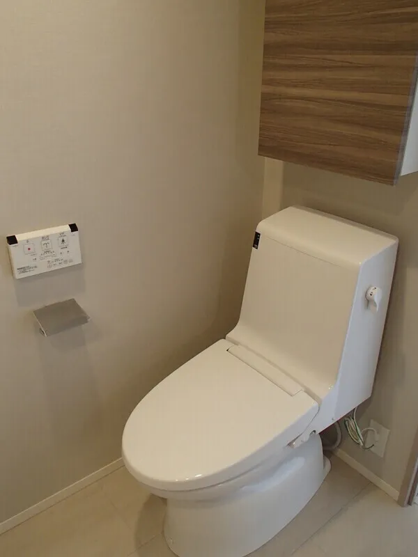 Casa Splendid Koishikawa - Interior - ["Toilet seat", "Toilet", "Plumbing fixture"]