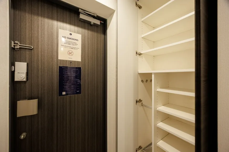 Hmlet Higashi-Shinjuku II - Interior - ["Wood", "Flooring", "Wood stain"]