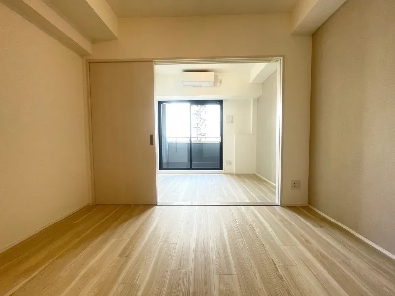 Residia Ueno Ikenohata - Interior - ["Flooring", "Floor", "Wood flooring"]