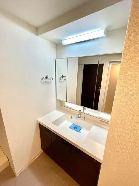 Residia Omori II - Interior - ["Interior design", "Flooring", "Floor"]