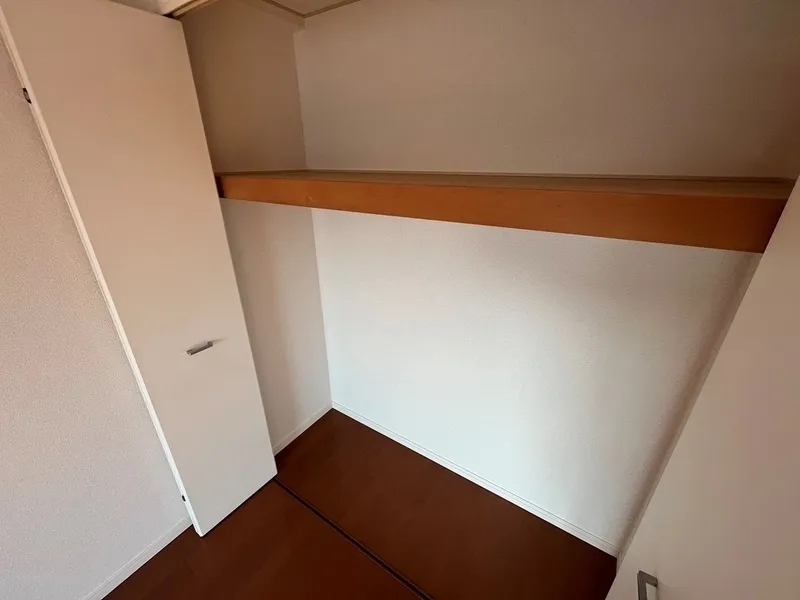 Esty Maison Oshima - Interior - ["Wood", "Flooring", "Floor"]