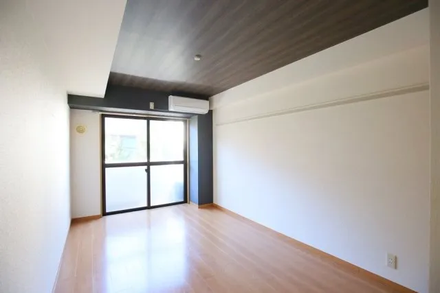 Clare Park Nogata - Interior - ["Wood", "Ceiling", "Flooring"]