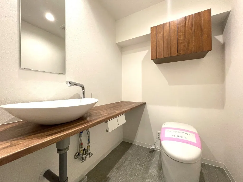 Jingumae House B1F, 1F