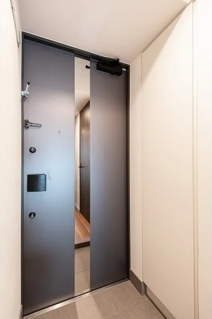 Azure Terrace Toyocho - Interior - ["Door", "Fixture", "Handle"]