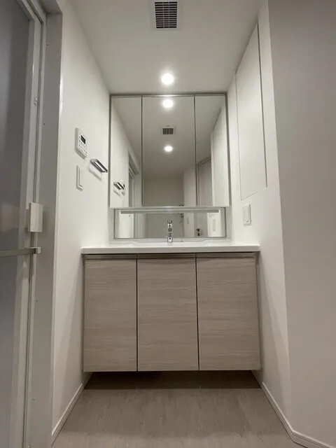 Park Tower Kachidoki South Building - Interior - ["Flooring", "Floor", "Interior design"]
