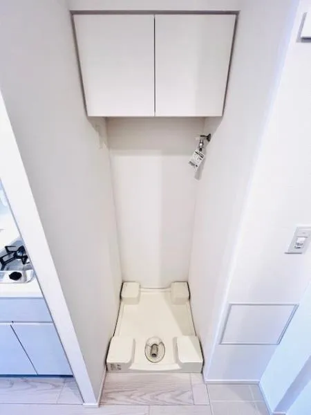 Brillia Ist Shibuya Honmachi - Interior - ["Flooring", "Floor", "Plumbing fixture"]
