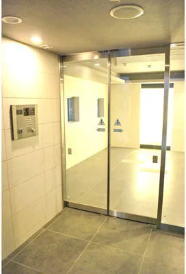 Fercouleur Ueno Station - Exterior - ["Flooring", "Floor", "Interior design"]