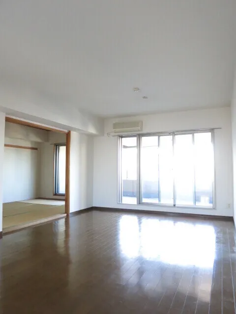 Abrest Nishinippori - Interior - ["Floor", "Flooring", "Wood"]