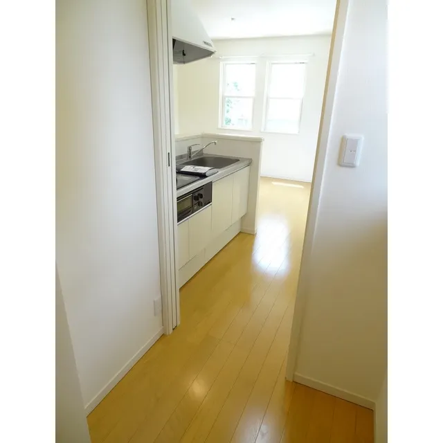 Comodia Misuzu - Interior - ["Cabinetry", "Building", "Countertop"]