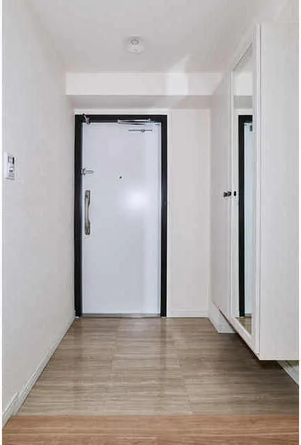 Comforia Takenotsuka East - Interior - ["Wall", "Flooring", "Floor"]
