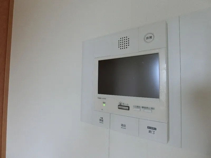 Doue Hatagaya - Interior - ["Electronic device", "Technology", "Electronics"]