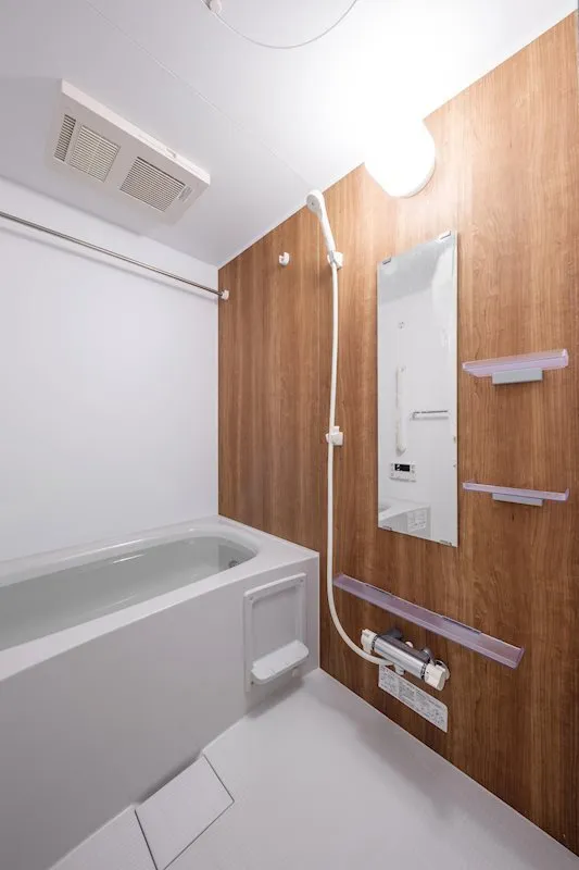Due Iriya I - Interior - ["Building", "Fixture", "Door"]