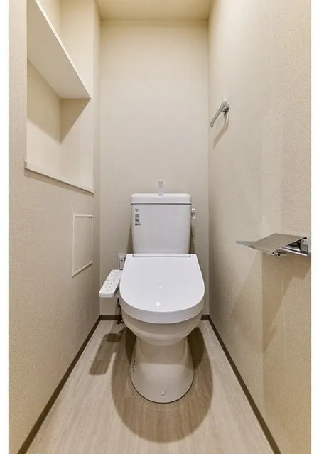 Clarity Ueno Inaricho - Interior - ["Toilet seat", "Toilet", "Plumbing fixture"]
