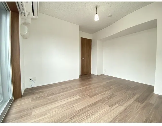Comforia Liv Morishita MUTIO - Interior - ["Flooring", "Floor", "Wood flooring"]