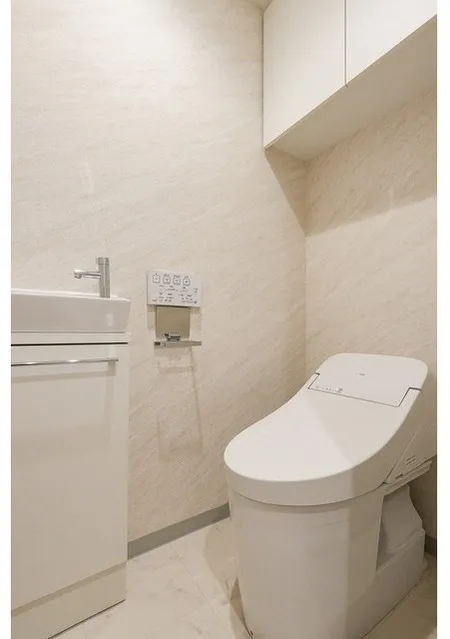 Comforia Liv Bunkyo Gokokuji - Interior - ["Flooring", "Plumbing fixture", "Floor"]
