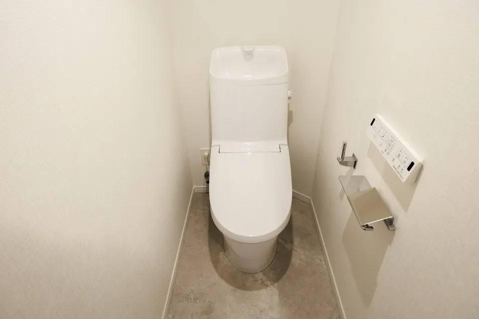 Hmlet Bunkyo Korakuen - Interior - ["Toilet seat", "Toilet", "Flooring"]
