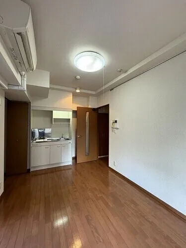 Dolce Ginza East Building No. 1 - Interior - ["Flooring", "Floor", "Interior design"]
