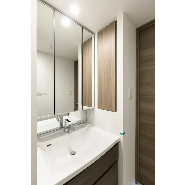 Orchid Residence Ueno Inaricho - Interior - ["Plumbing fixture", "Bathroom sink", "Architecture"]