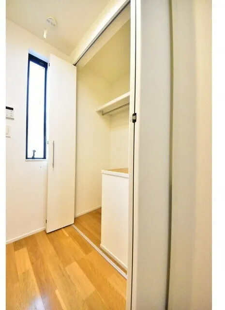 Villa 2465 - Interior - ["Flooring", "Wood", "Floor"]