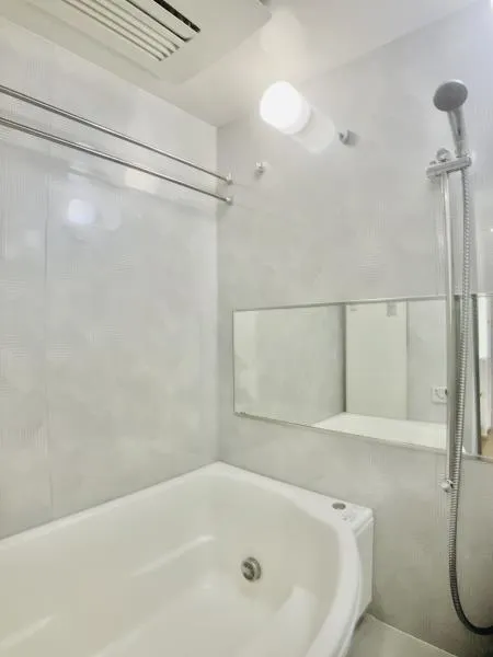 Brillia Mare Ariake Tower & Garden - Interior - ["Bathroom", "Plumbing fixture", "Bathtub"]