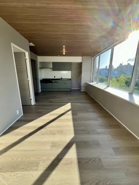 Residia Tower Kamiikebukuro (Tower Building) - Interior - ["Flooring", "Floor", "Wood flooring"]