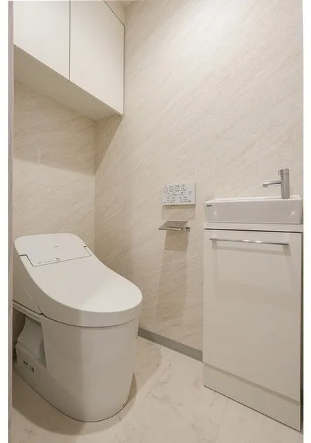 Comforia Liv Bunkyo Gokokuji - Interior - ["Flooring", "Floor", "Plumbing fixture"]