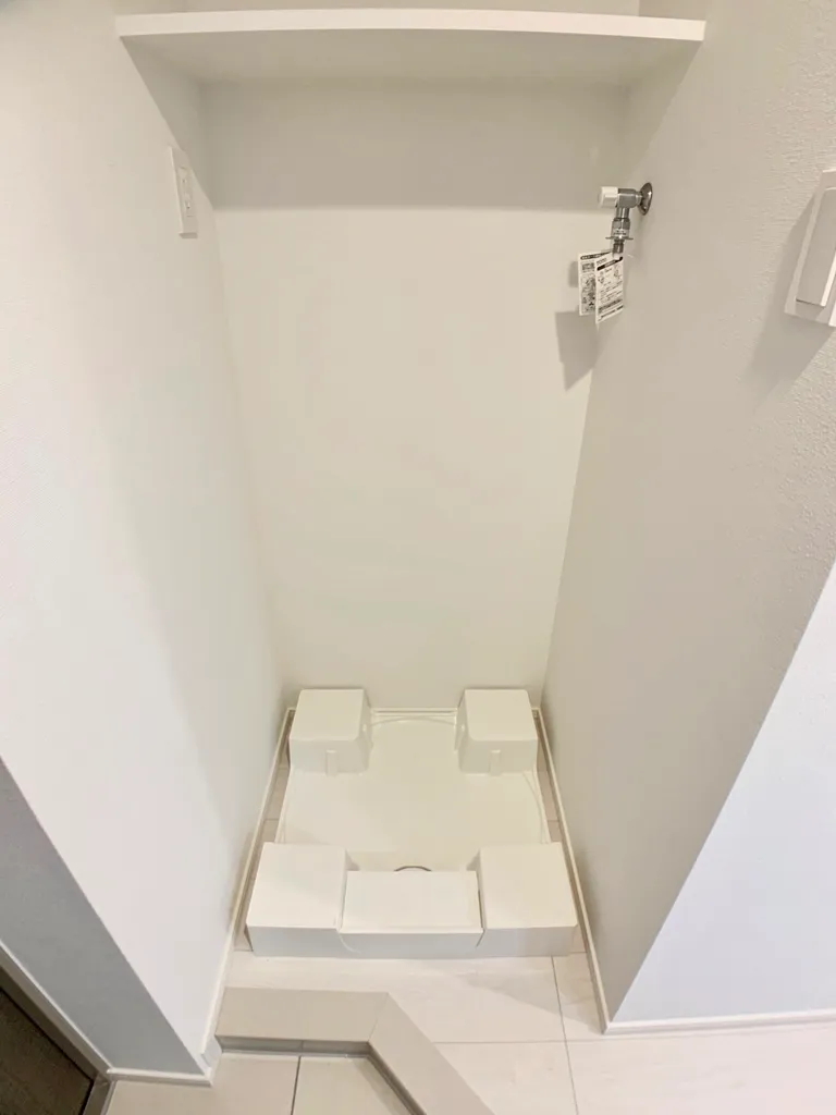 Gran Casa Sumiyoshi - Interior - ["Wood", "Flooring", "Floor"]