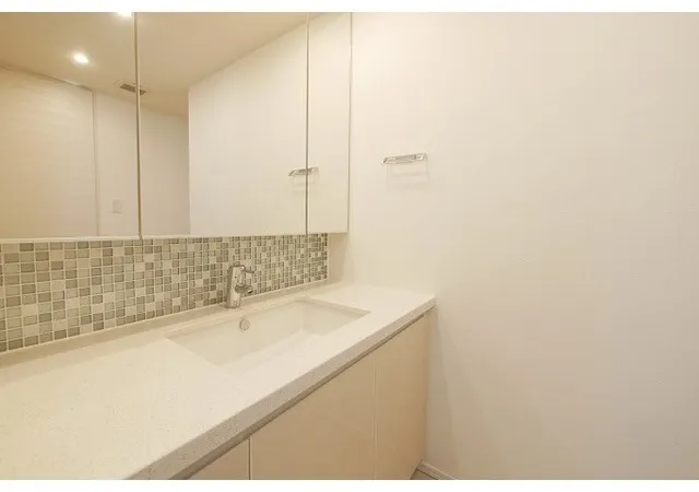 Comforia Shinjuku East Side Tower - Interior - ["Flooring", "Floor", "Interior design"]