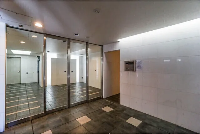 Comforia Kanamecho - Exterior - ["Rectangle", "Fixture", "Flooring"]