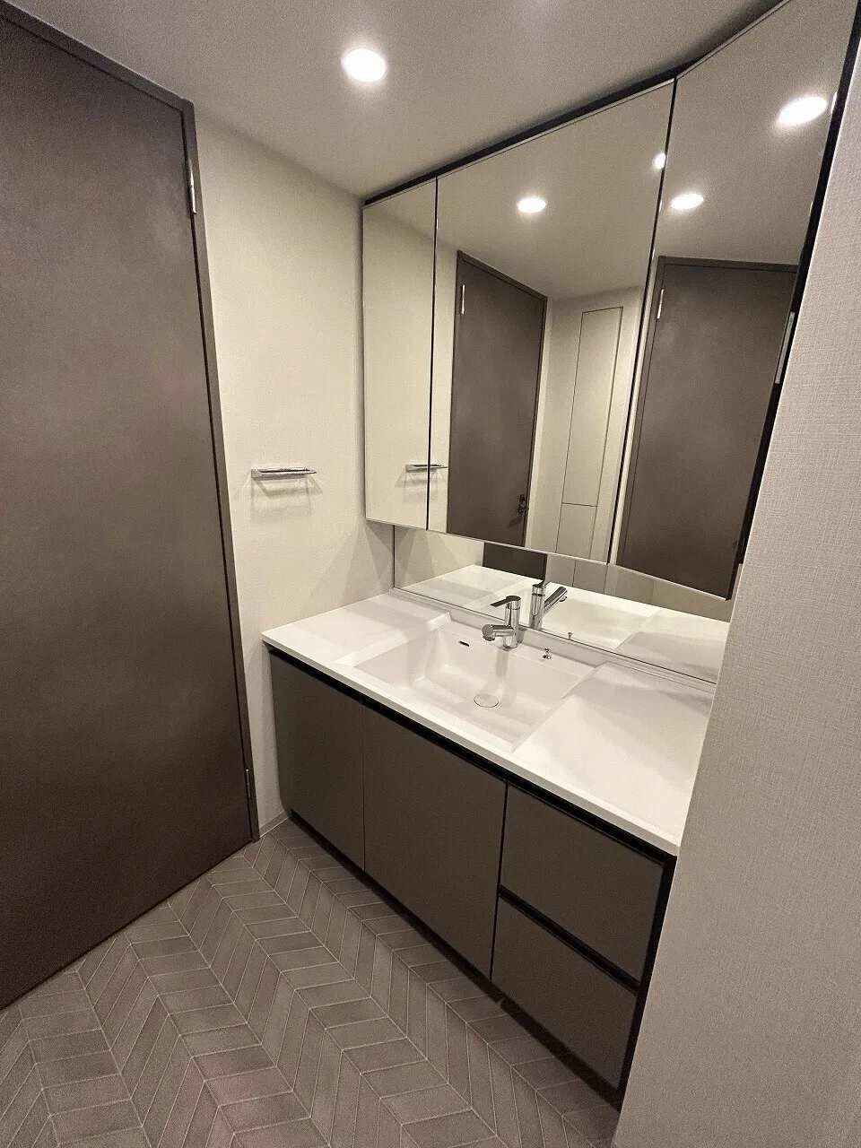 Blanchiesta Kiba - Interior - ["Flooring", "Floor", "Bathroom cabinet"]