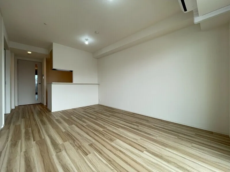 Wellis Urban Suitengumae - Interior - ["Flooring", "Floor", "Wood flooring"]