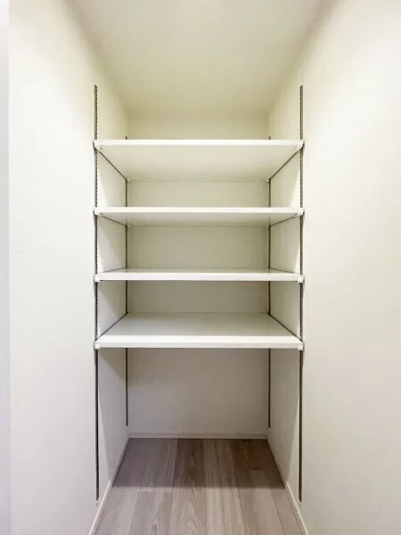 Brillia Ist Asakusa - Interior - ["Wood", "Flooring", "Floor"]