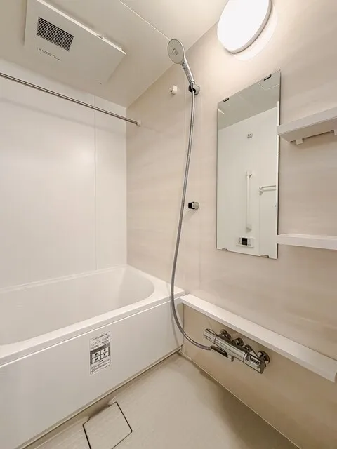 Brookside Residence Kiba - Interior - ["Flooring", "Plumbing fixture", "Floor"]