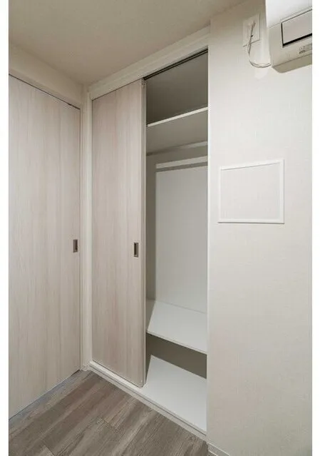 LUMIEC HONCHO EAST - Interior - ["Wood", "Flooring", "Floor"]