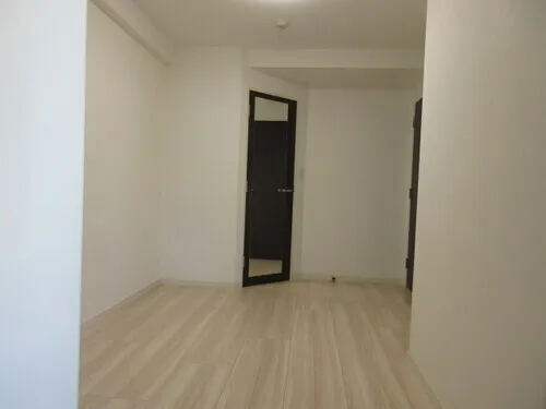 Suncreadle Ukima Funato - Interior - ["Flooring", "Floor", "Wood"]
