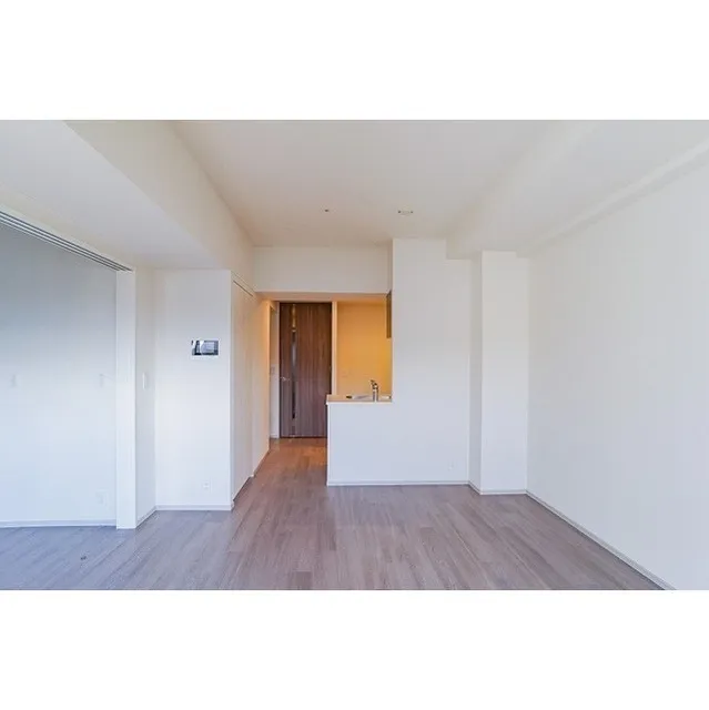Due Kameido - Interior - ["Building", "Fixture", "Wood"]