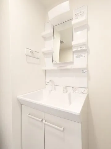 Citywalk Ebara Nakanobu - Interior - ["Plumbing fixture", "Flooring", "Bathroom Sink"]