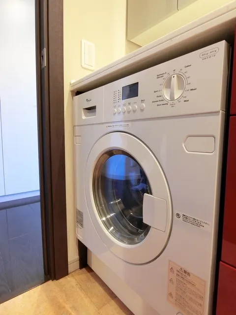 Park Habio Sutengumae - Interior - ["Washing machine", "Clothes dryer", "Home appliance"]