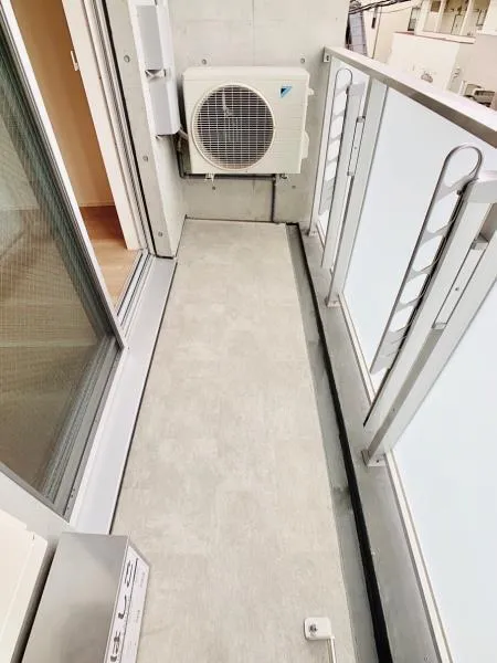 YOU I COURT - Interior - ["Wood", "Automotive design", "Floor"]